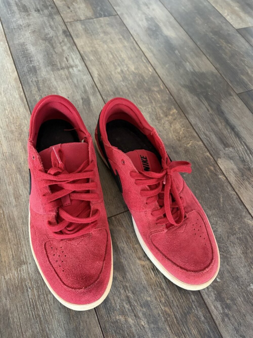Nike Mavrk 3 Low Gym Red Suede Men's Size 11 Skate Shoes